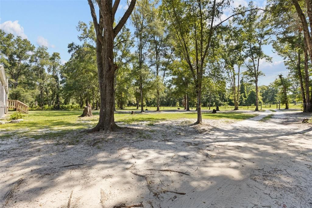 For Sale: $399,900 (4 beds, 2 baths, 1976 Square Feet)