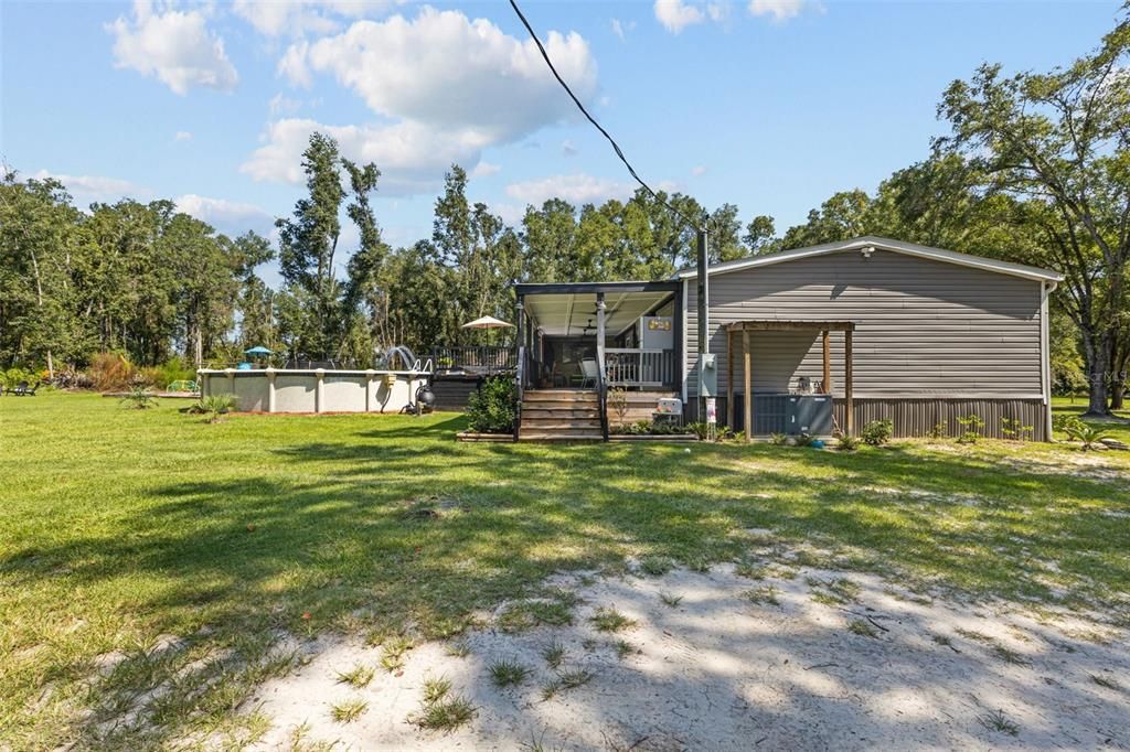 For Sale: $399,900 (4 beds, 2 baths, 1976 Square Feet)