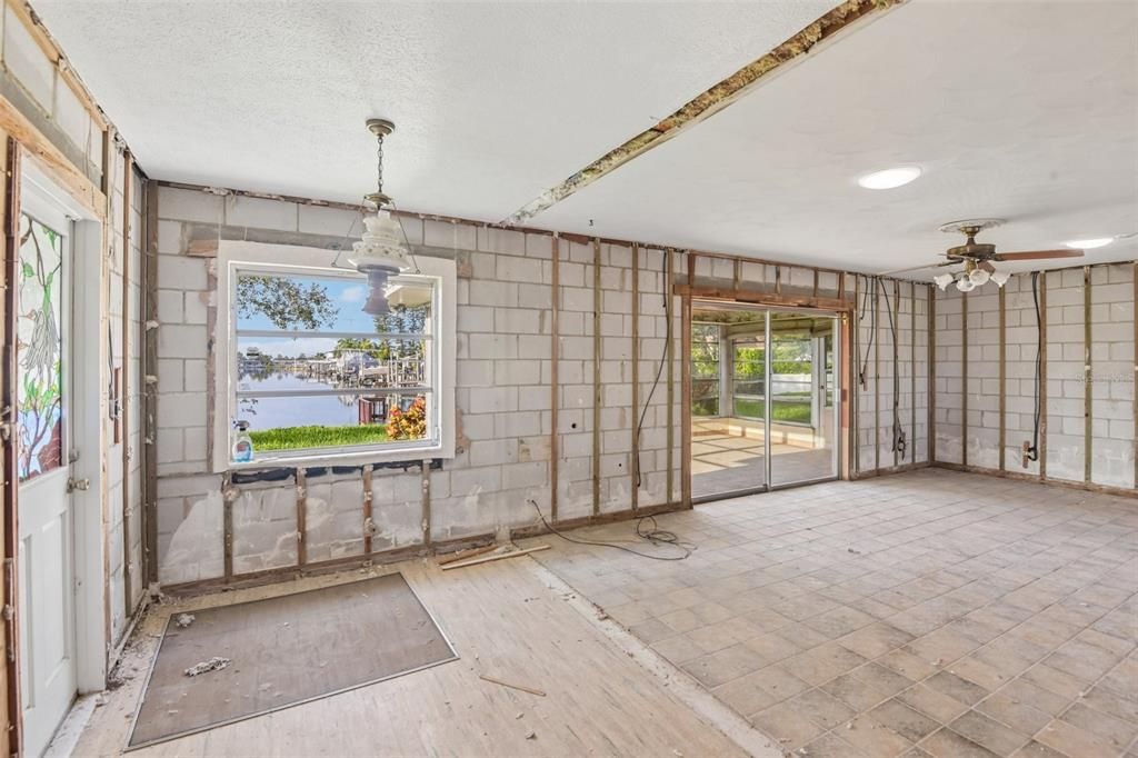 На продажу: $849,999 (3 спален, 3 ванн, 1656 Квадратных фут)