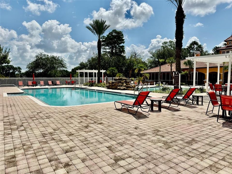 For Rent: $2,000 (3 beds, 2 baths, 1232 Square Feet)
