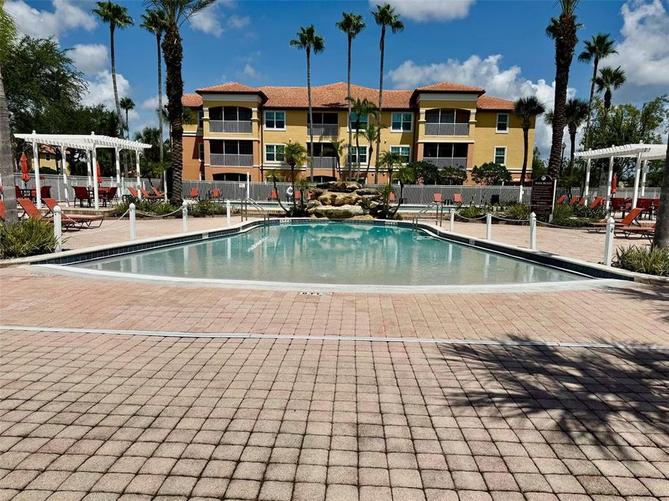 For Rent: $2,000 (3 beds, 2 baths, 1232 Square Feet)