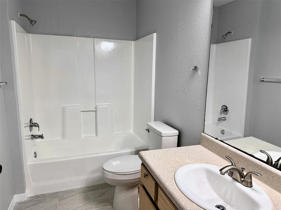 For Rent: $2,000 (3 beds, 2 baths, 1232 Square Feet)