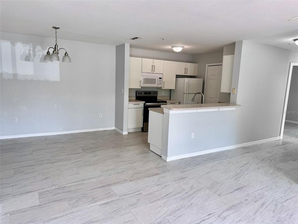 For Rent: $2,000 (3 beds, 2 baths, 1232 Square Feet)