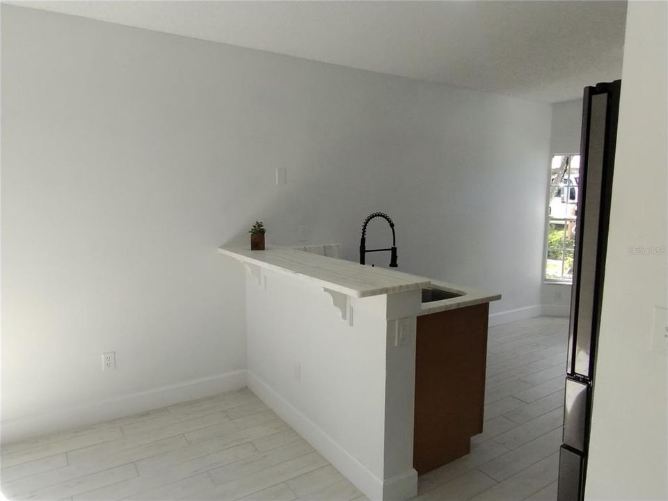 For Sale: $314,900 (3 beds, 2 baths, 1097 Square Feet)