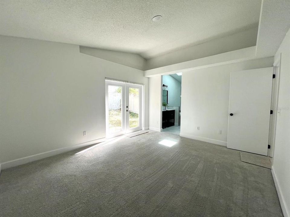 For Sale: $314,900 (3 beds, 2 baths, 1097 Square Feet)