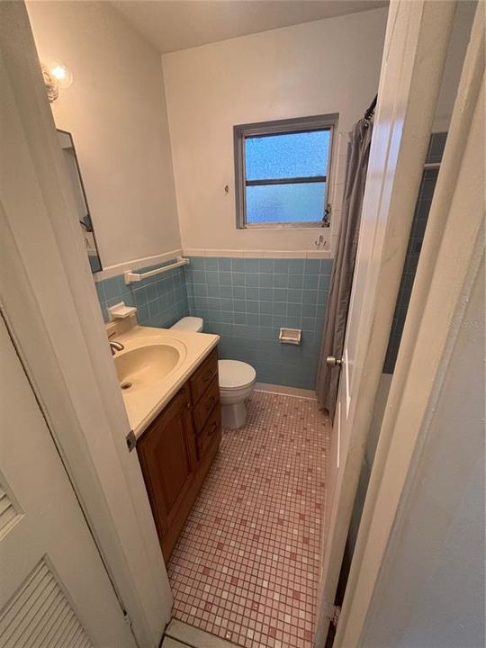 For Rent: $1,150 (1 beds, 1 baths, 550 Square Feet)