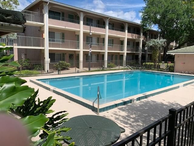 For Rent: $1,100 (1 beds, 1 baths, 496 Square Feet)