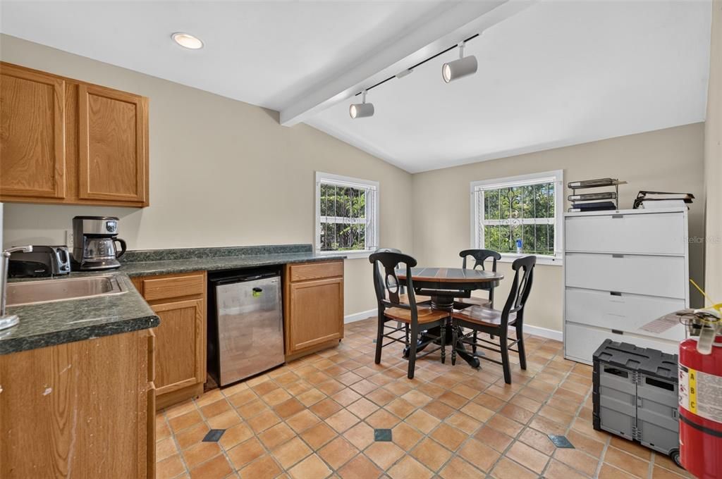 For Sale: $279,900 (0 beds, 0 baths, 1708 Square Feet)