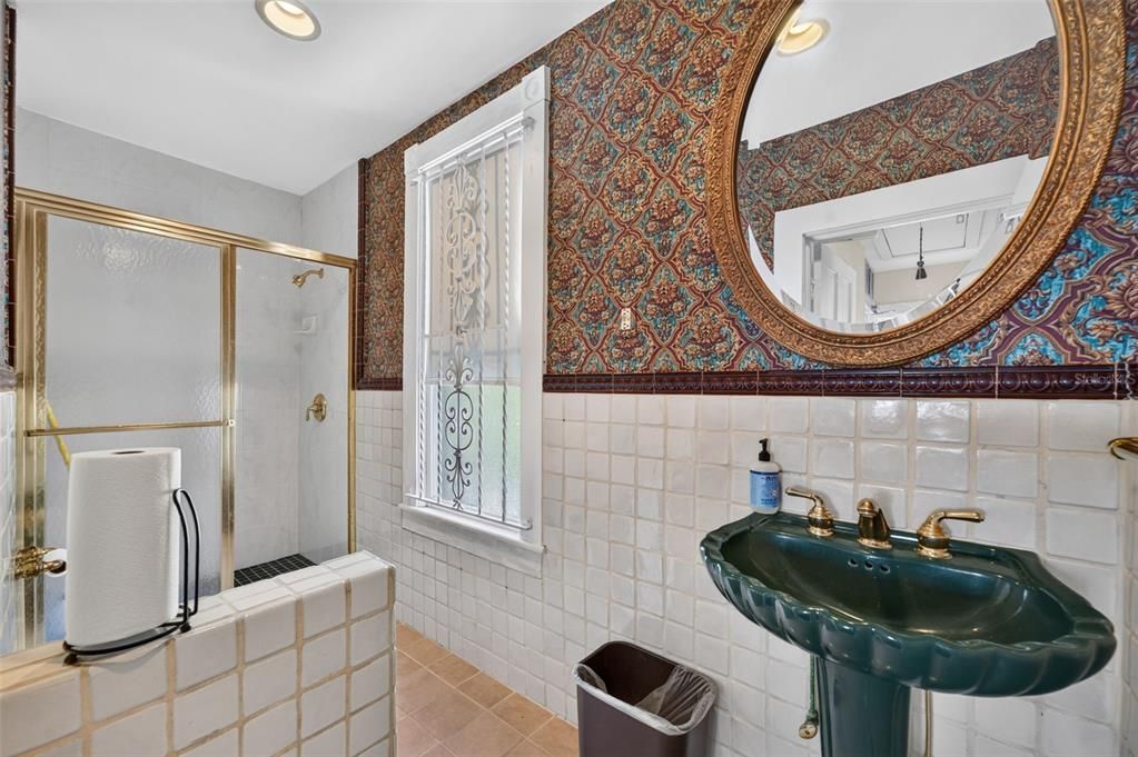 For Sale: $279,900 (0 beds, 0 baths, 1708 Square Feet)