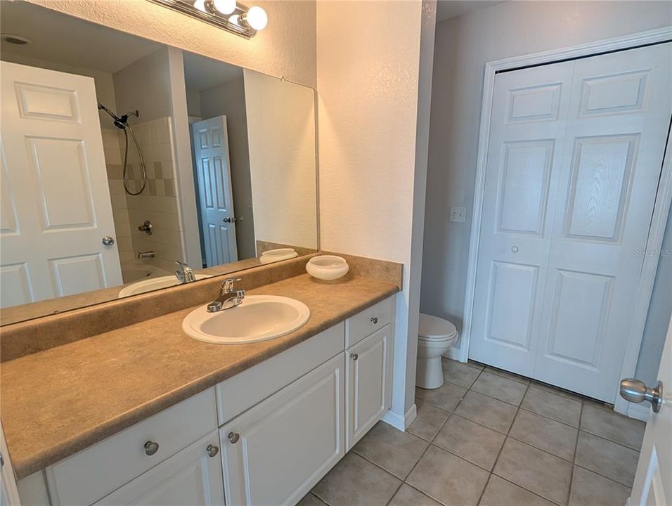 В аренду: $1,900 (2 спален, 2 ванн, 1141 Квадратных фут)