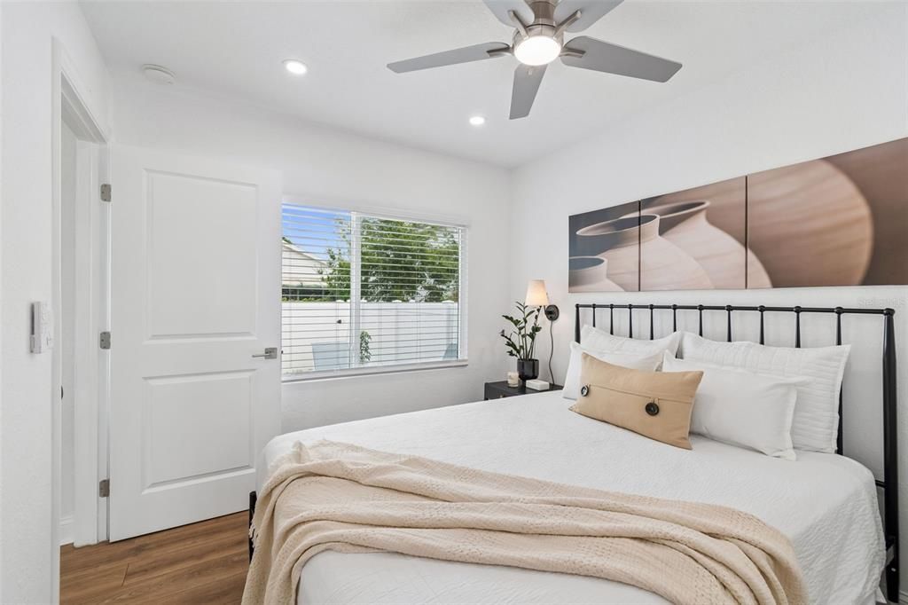 For Rent: $2,700 (2 beds, 1 baths, 643 Square Feet)