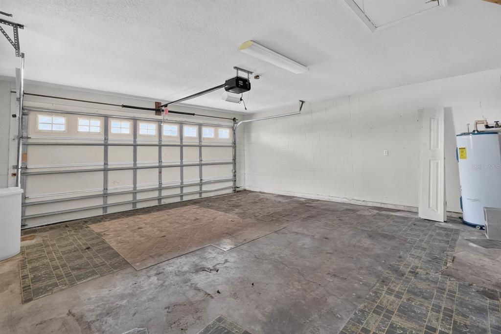 For Sale: $225,000 (3 beds, 2 baths, 2342 Square Feet)