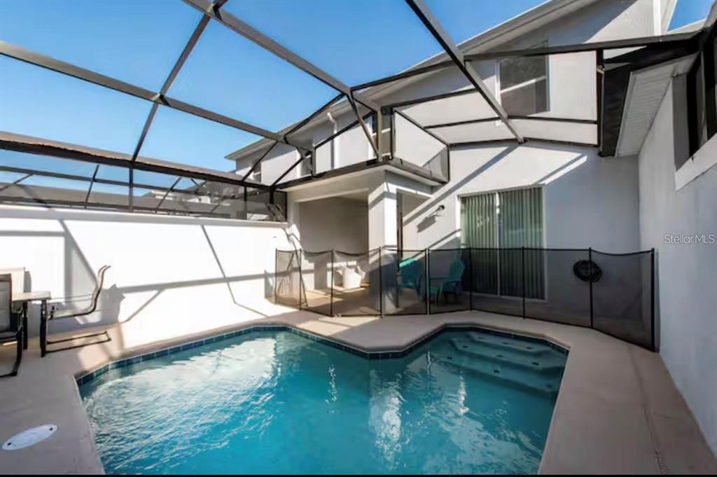 For Sale: $449,900 (4 beds, 3 baths, 1902 Square Feet)