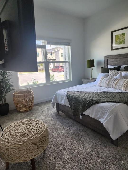 For Sale: $449,900 (4 beds, 3 baths, 1902 Square Feet)