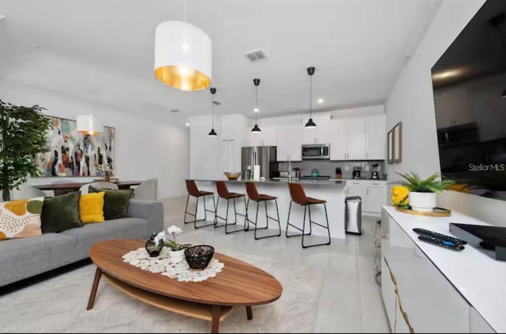 For Sale: $449,900 (4 beds, 3 baths, 1902 Square Feet)