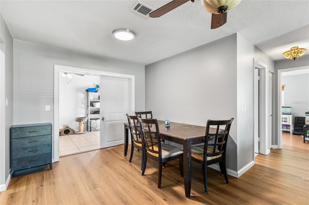 For Sale: $349,900 (3 beds, 1 baths, 1583 Square Feet)