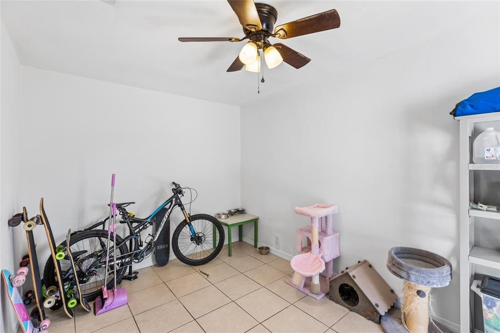 For Sale: $349,900 (3 beds, 1 baths, 1583 Square Feet)