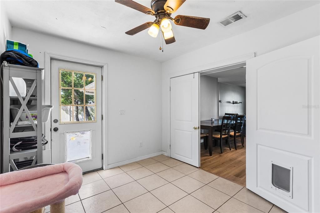 For Sale: $349,900 (3 beds, 1 baths, 1583 Square Feet)