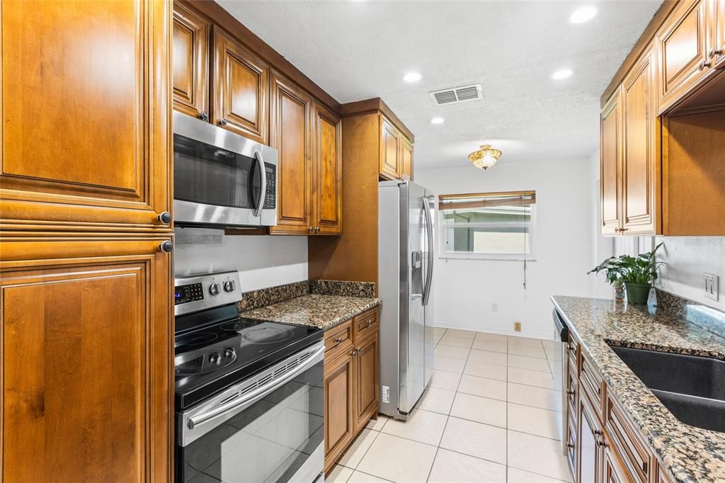 For Sale: $349,900 (3 beds, 1 baths, 1583 Square Feet)