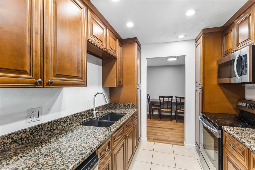 For Sale: $349,900 (3 beds, 1 baths, 1583 Square Feet)