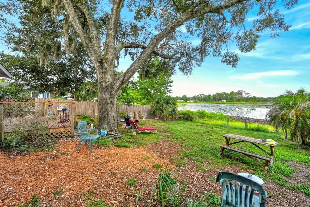 For Sale: $259,000 (2 beds, 1 baths, 1271 Square Feet)
