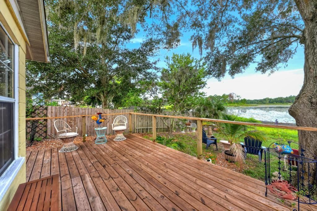 For Sale: $259,000 (2 beds, 1 baths, 1271 Square Feet)