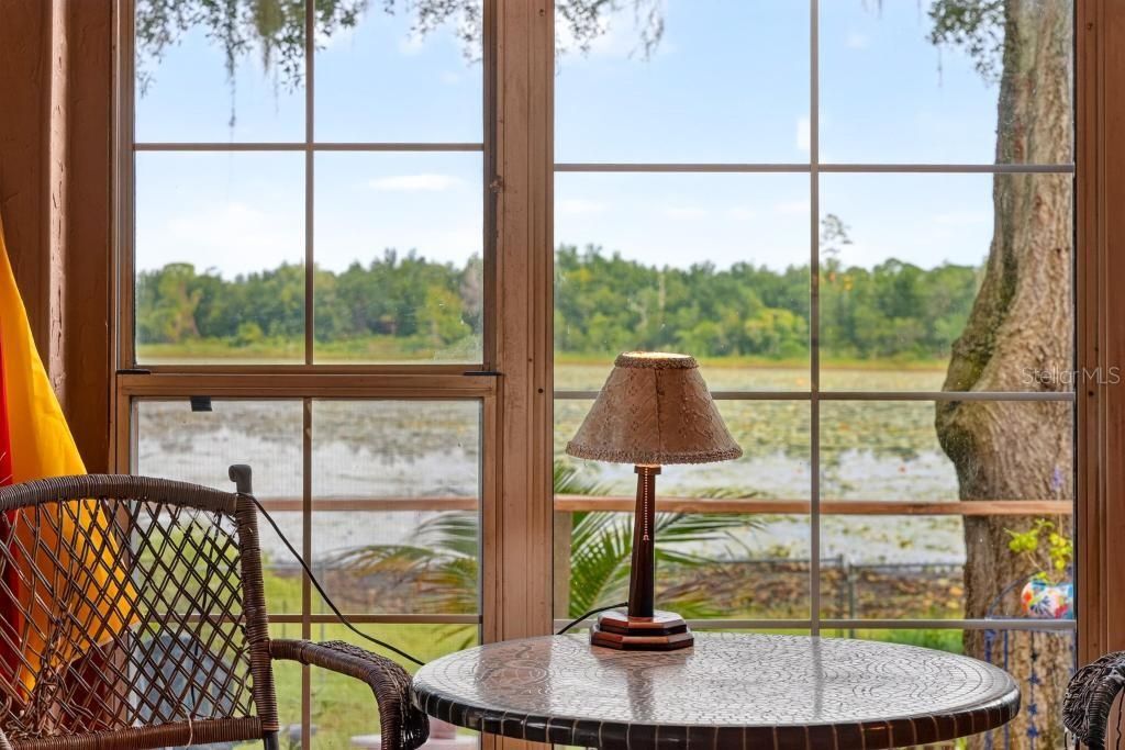 For Sale: $259,000 (2 beds, 1 baths, 1271 Square Feet)