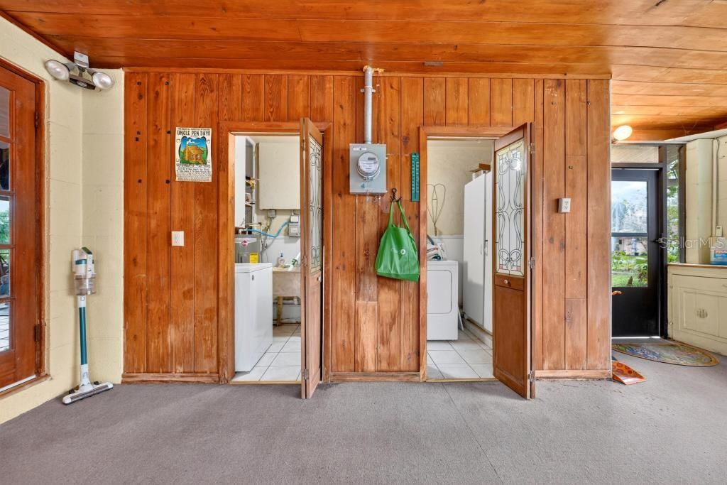 For Sale: $259,000 (2 beds, 1 baths, 1271 Square Feet)