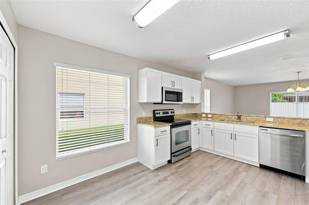 For Rent: $2,695 (3 beds, 2 baths, 1579 Square Feet)