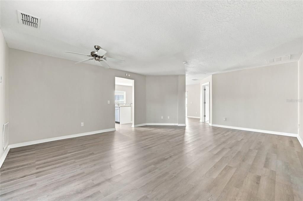 For Rent: $2,695 (3 beds, 2 baths, 1579 Square Feet)