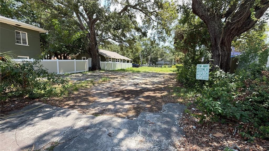 待售: $120,000 (0.16 acres)