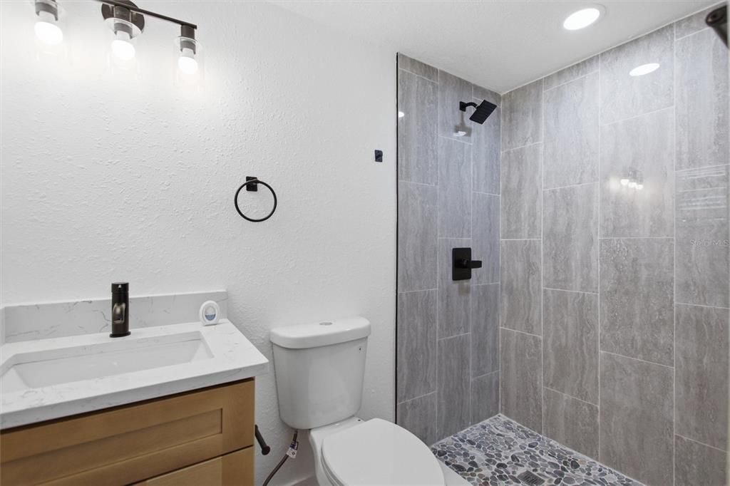 For Sale: $369,000 (3 beds, 2 baths, 1176 Square Feet)