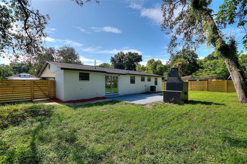 For Sale: $369,000 (3 beds, 2 baths, 1176 Square Feet)