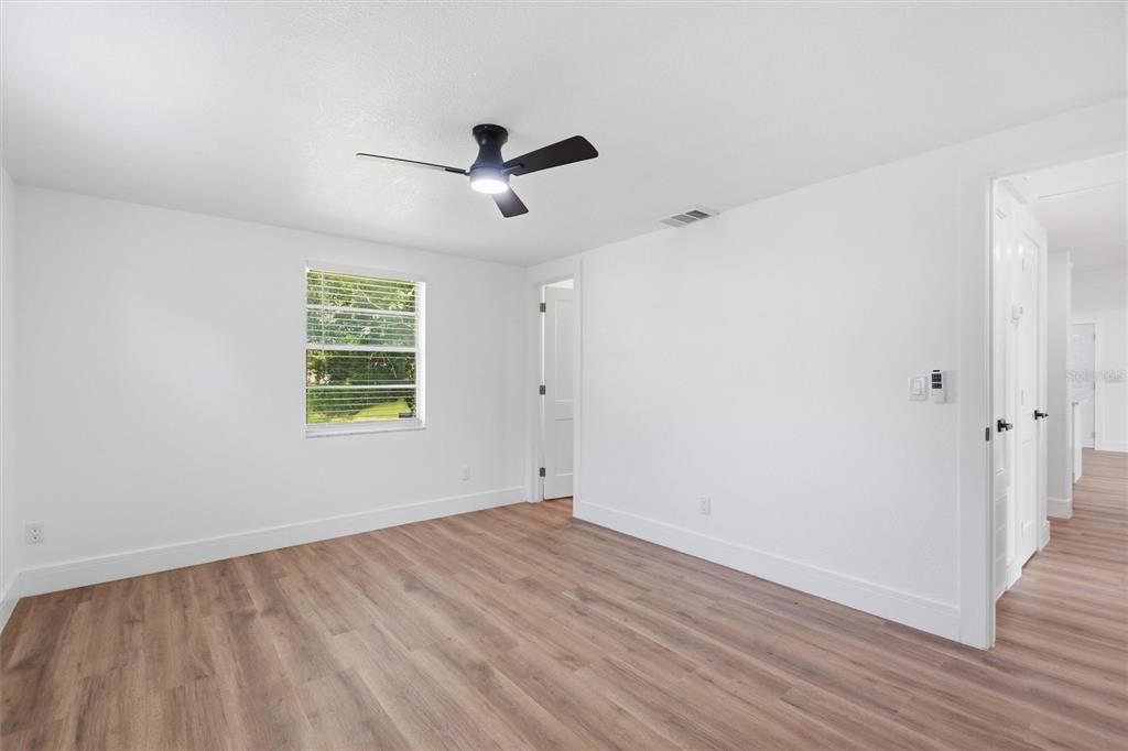 For Sale: $369,000 (3 beds, 2 baths, 1176 Square Feet)