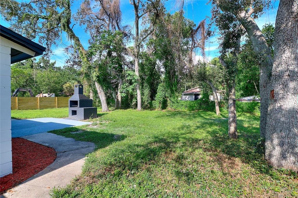 For Sale: $369,000 (3 beds, 2 baths, 1176 Square Feet)