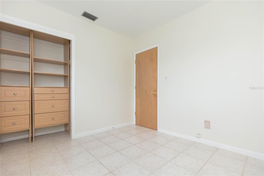 For Sale: $379,900 (3 beds, 2 baths, 1209 Square Feet)