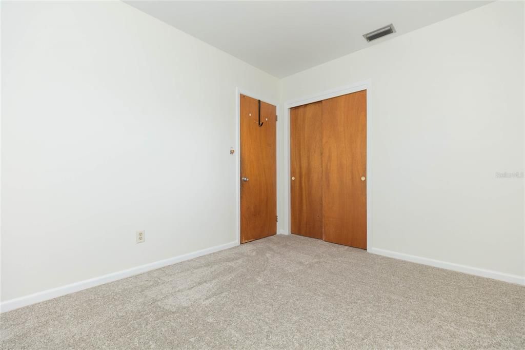For Sale: $379,900 (3 beds, 2 baths, 1209 Square Feet)