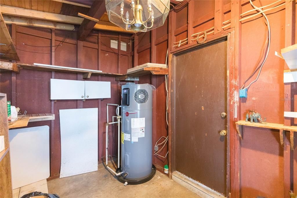 For Sale: $379,900 (3 beds, 2 baths, 1209 Square Feet)