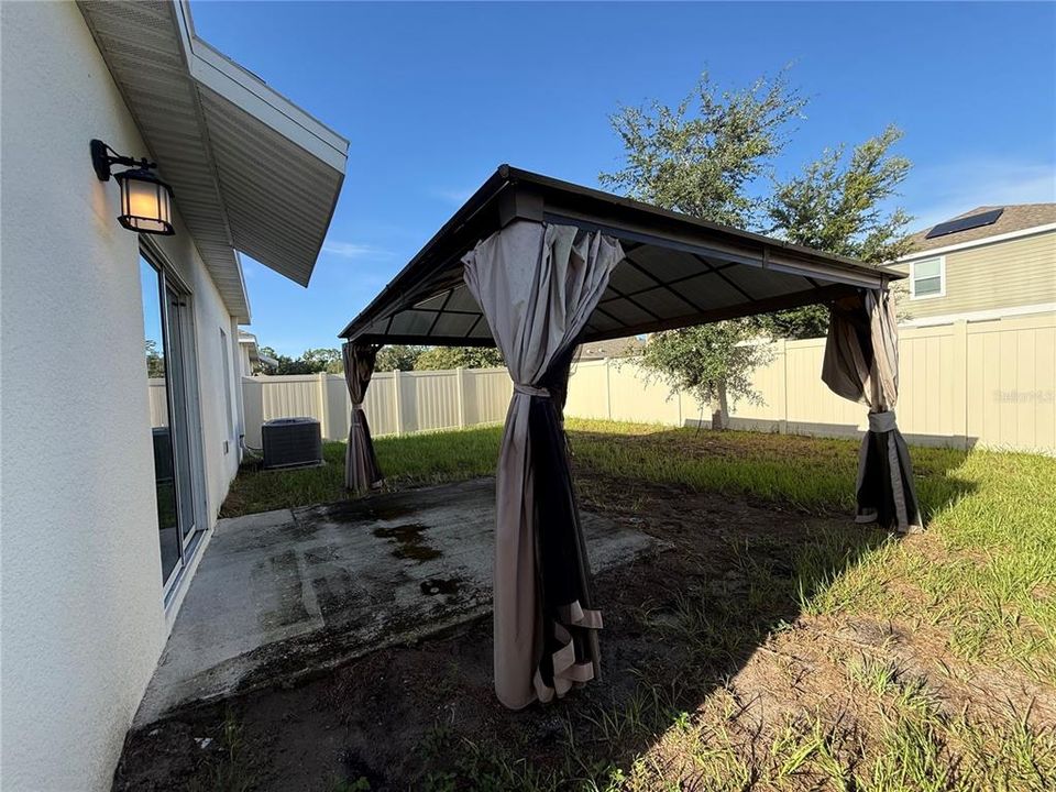 На продажу: $244,900 (3 спален, 2 ванн, 1461 Квадратных фут)