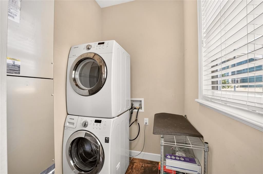 For Sale: $300,000 (3 beds, 2 baths, 1455 Square Feet)