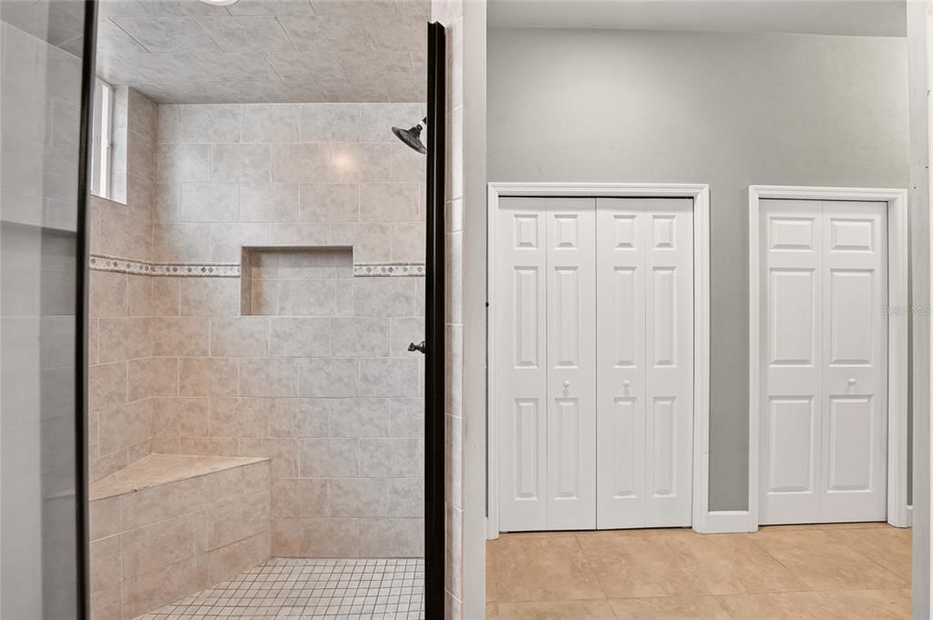 For Sale: $300,000 (3 beds, 2 baths, 1455 Square Feet)