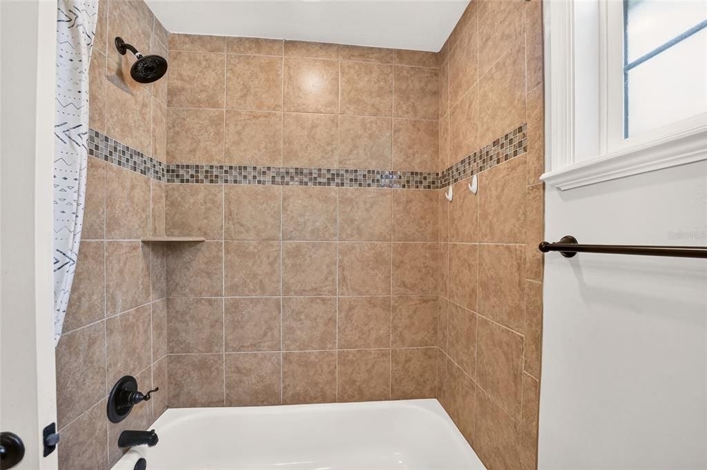For Sale: $300,000 (3 beds, 2 baths, 1455 Square Feet)