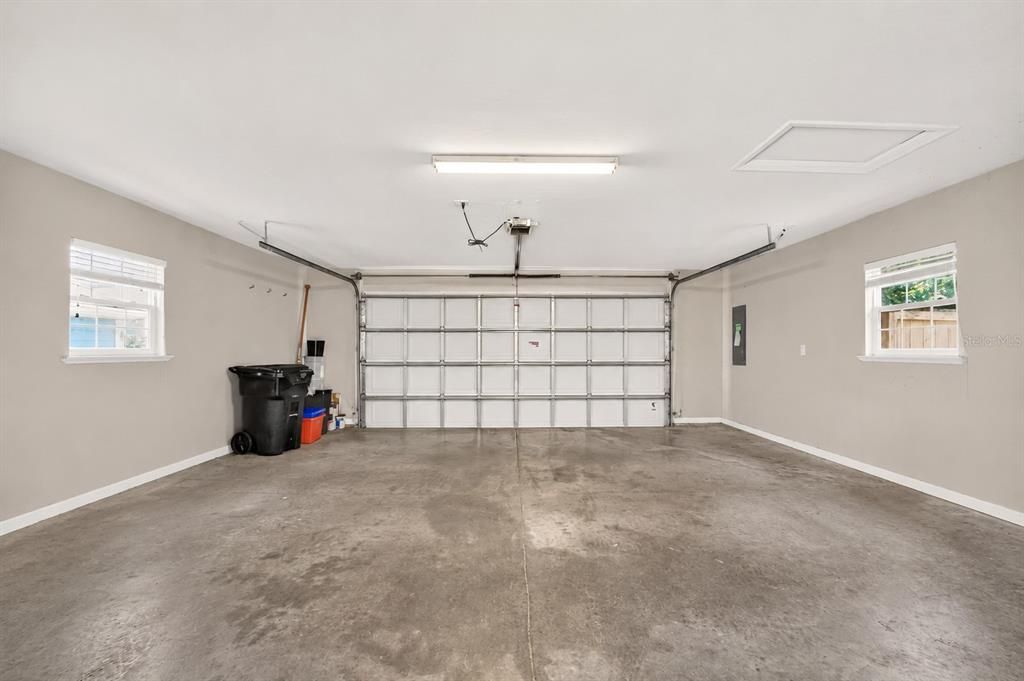 For Sale: $300,000 (3 beds, 2 baths, 1455 Square Feet)