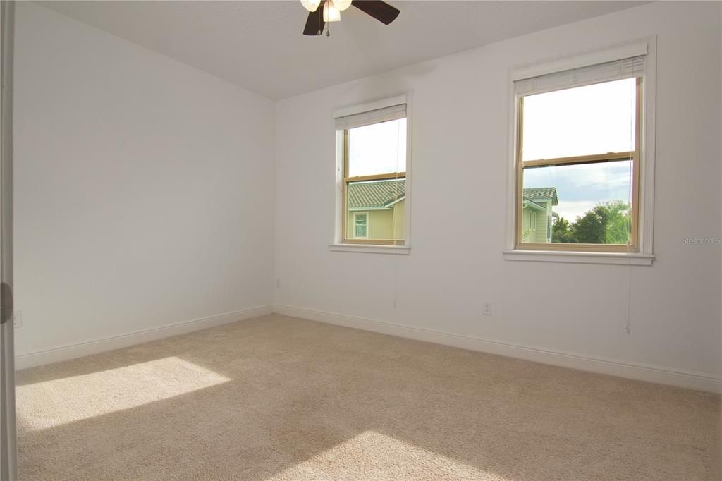 For Rent: $2,300 (2 beds, 2 baths, 1346 Square Feet)