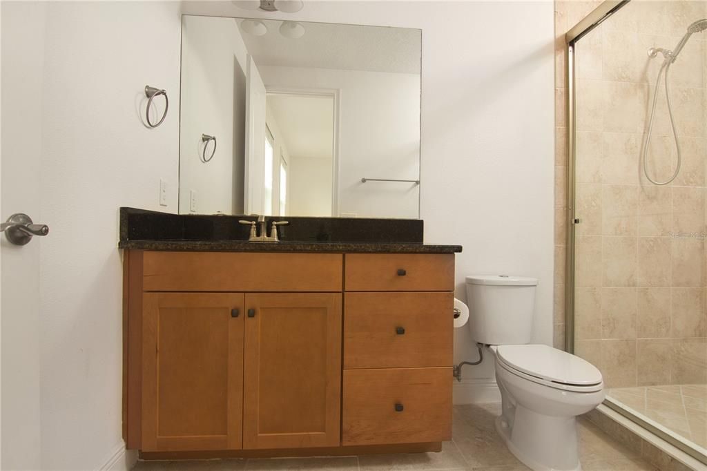 For Rent: $2,300 (2 beds, 2 baths, 1346 Square Feet)
