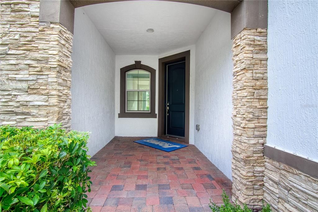For Rent: $2,300 (2 beds, 2 baths, 1346 Square Feet)