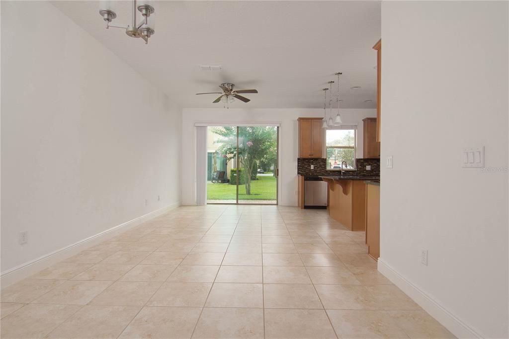For Rent: $2,300 (2 beds, 2 baths, 1346 Square Feet)