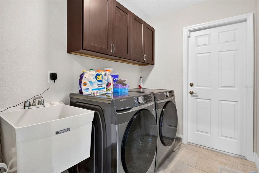 For Sale: $355,000 (3 beds, 2 baths, 1436 Square Feet)