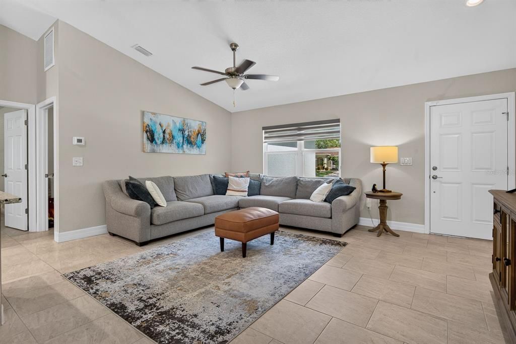 For Sale: $355,000 (3 beds, 2 baths, 1436 Square Feet)