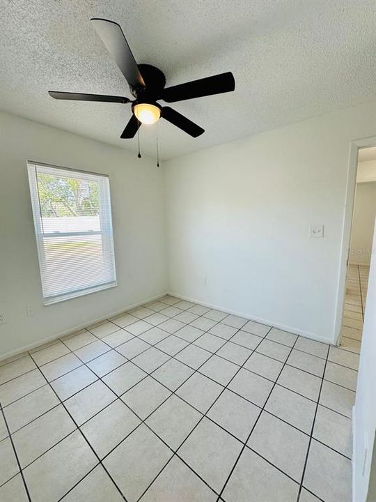 For Rent: $1,800 (3 beds, 2 baths, 1047 Square Feet)